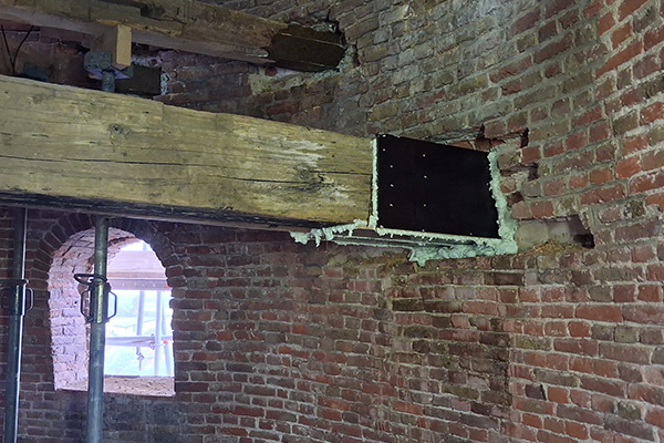 Traas Nederland_houtherstelbalkkopherstel_molen_nieuwvliet_hout_telefoon_houtherstel